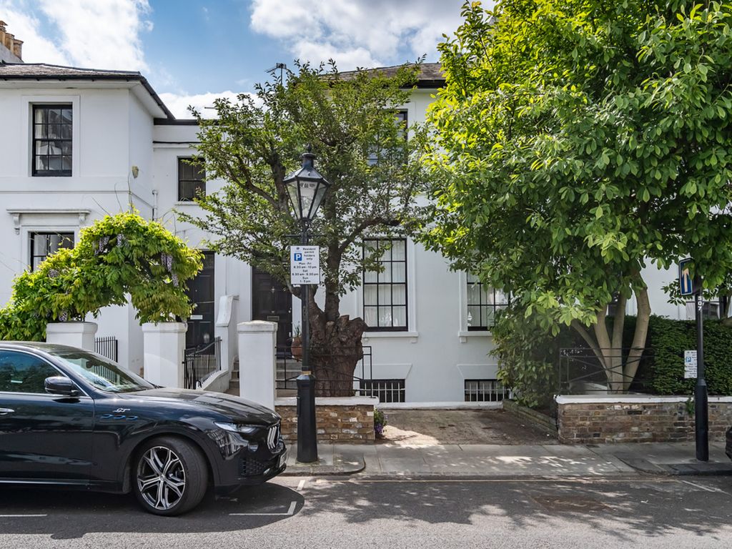 Property photo 1 of 18