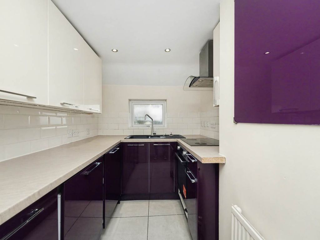 Property photo 2 of 16 Kitchen