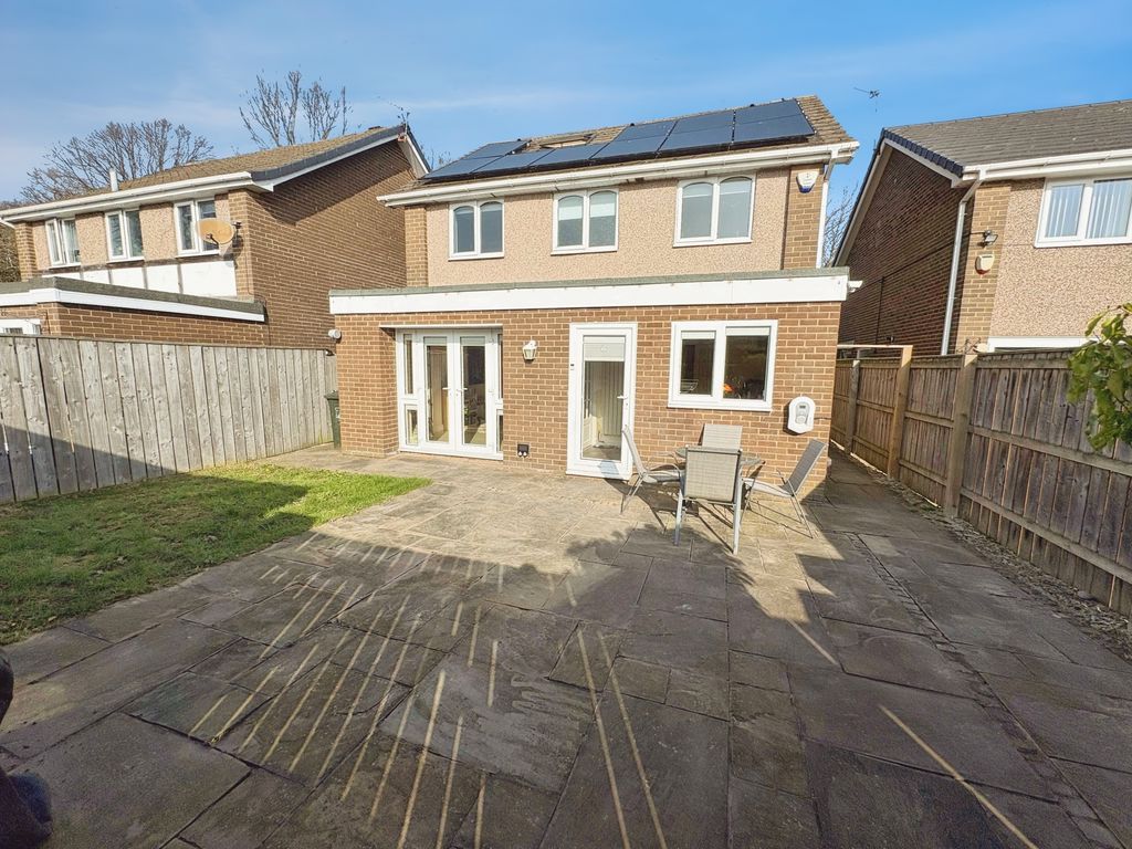 Property photo 1 of 14 Photo 6