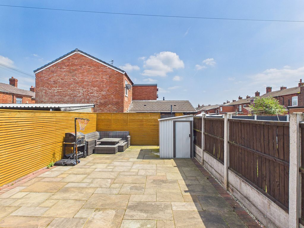 Property photo 2 of 27