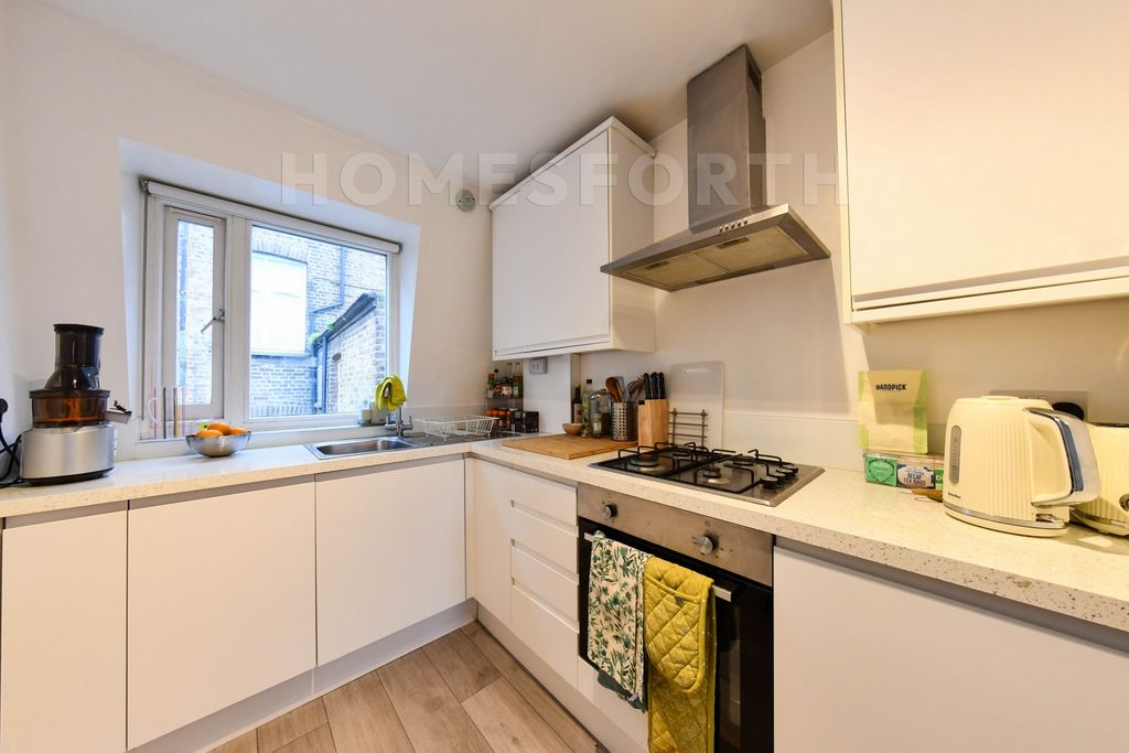 Property photo 2 of 11 Photo 10