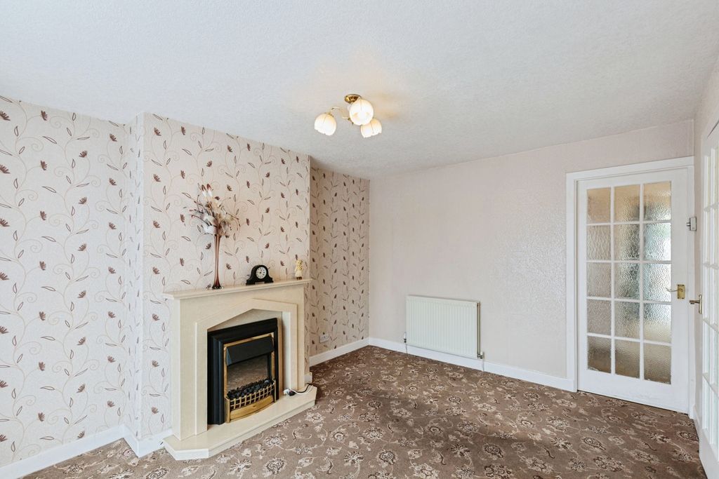 Property photo 3 of 12 Pbox-Img.Jpg