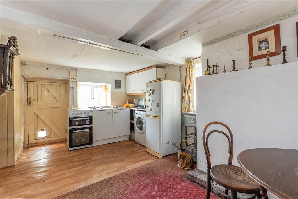 Property photo 3 of 26 Kitchen/Diner