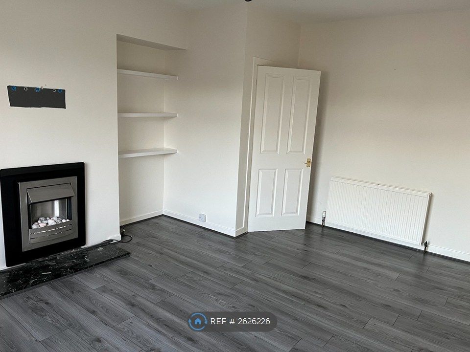 Property photo 1 of 6 Living Room