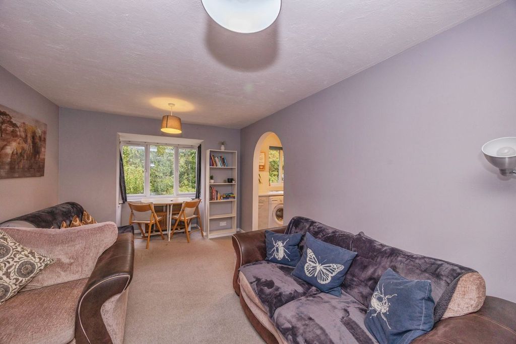 Property photo 3 of 13