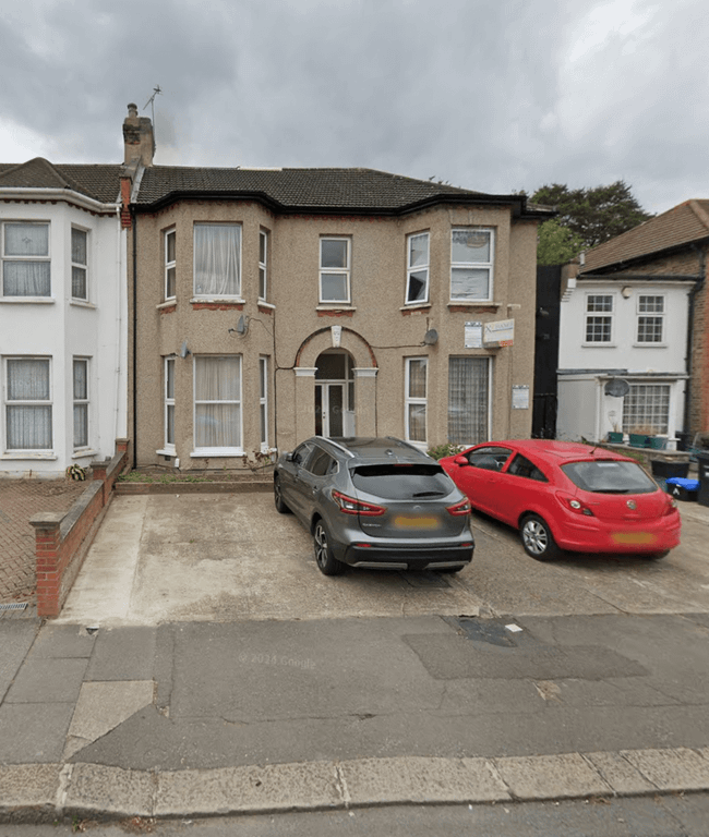 Property photo 1 of 2 Off Street Parking Near Ilford Station (Elizabeth Line)