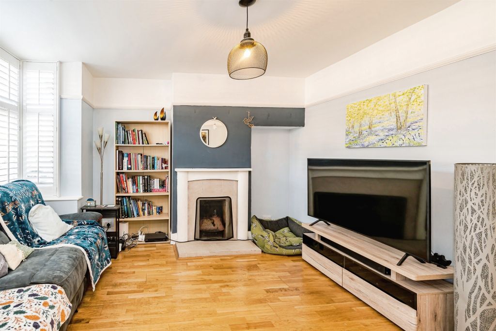 Property photo 3 of 13