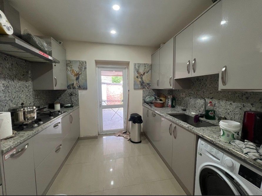 Property photo 3 of 3
