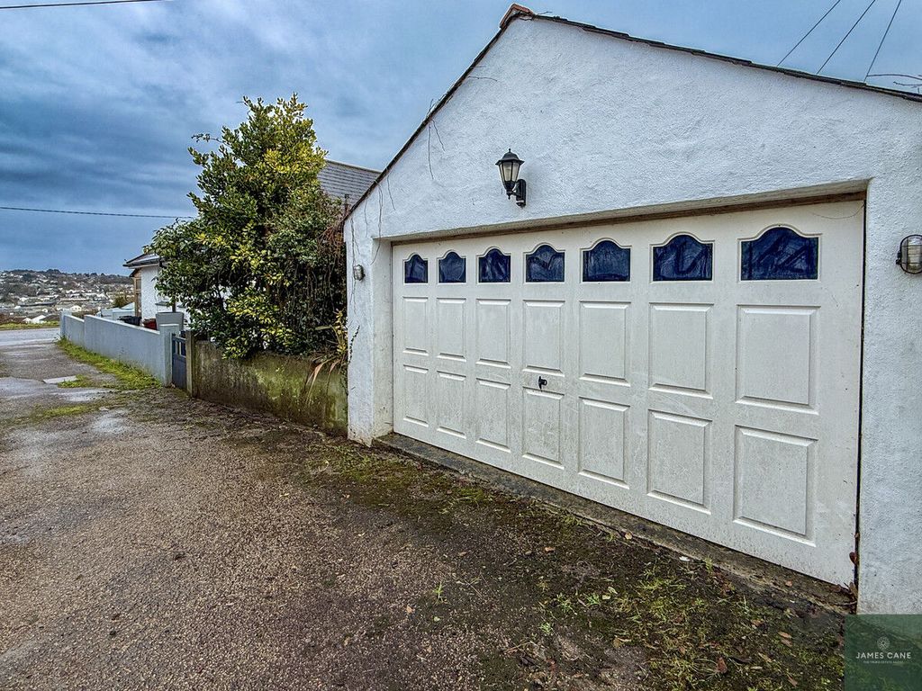 Property photo 3 of 22