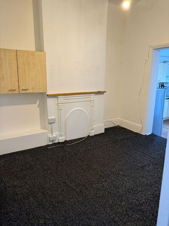 Property photo 1 of 3