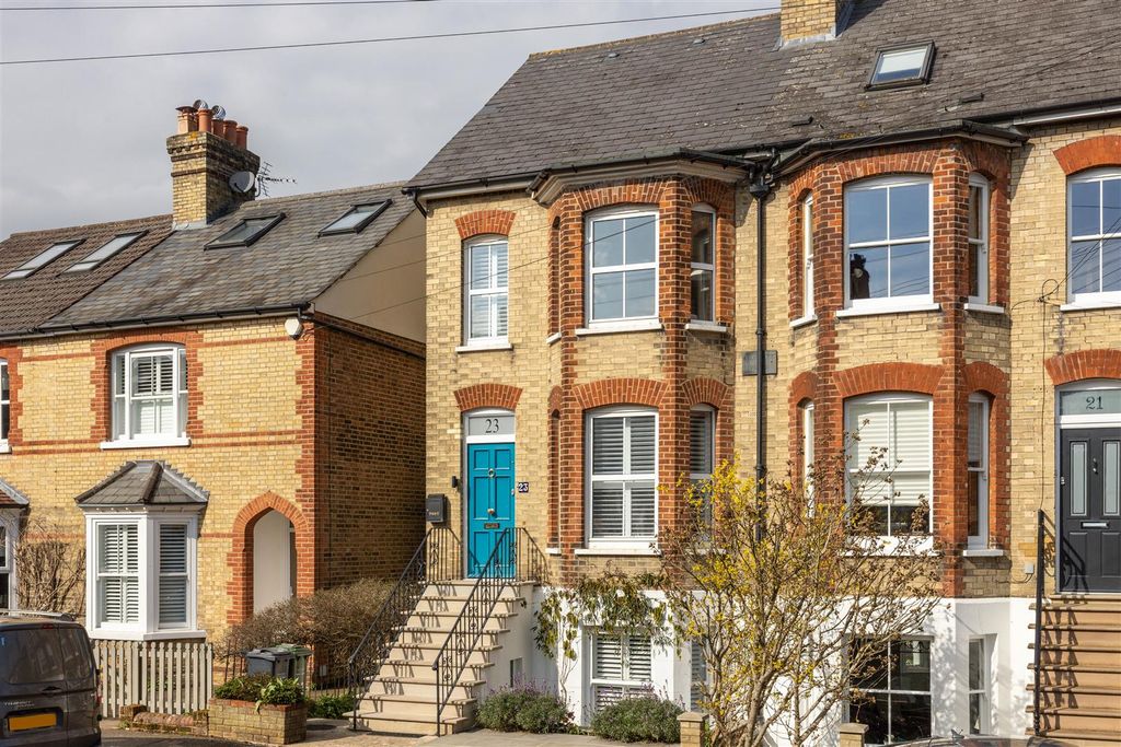 Property photo 1 of 34