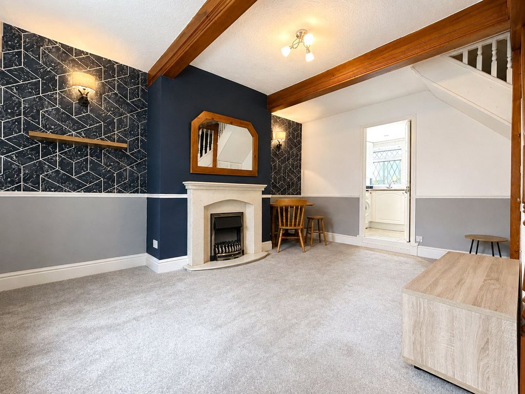 Property photo 1 of 13 Lounge