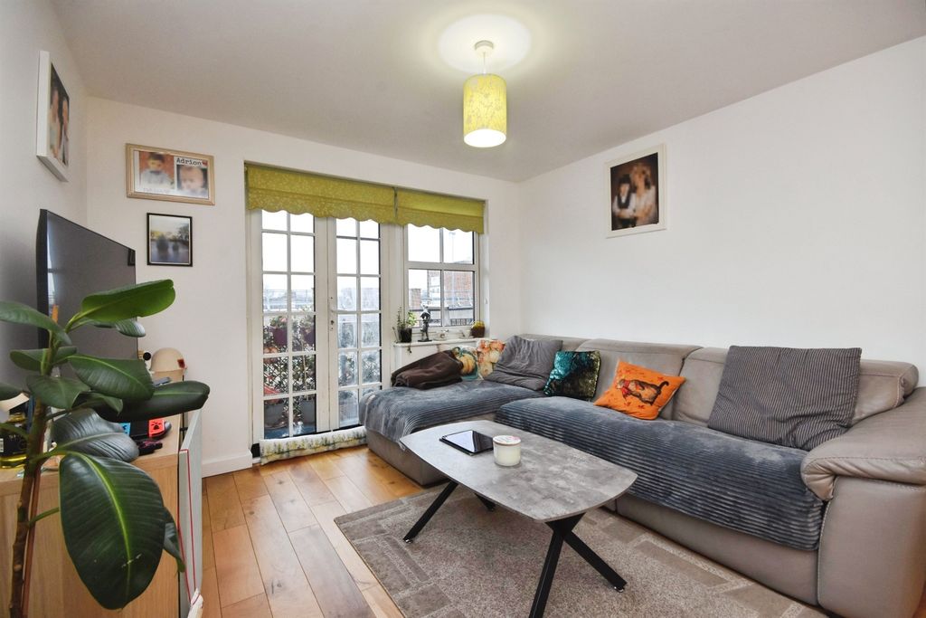 Property photo 2 of 16