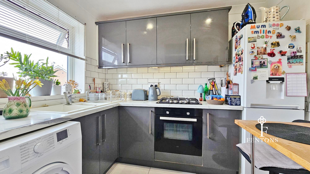 Property photo 2 of 12 Kitchen