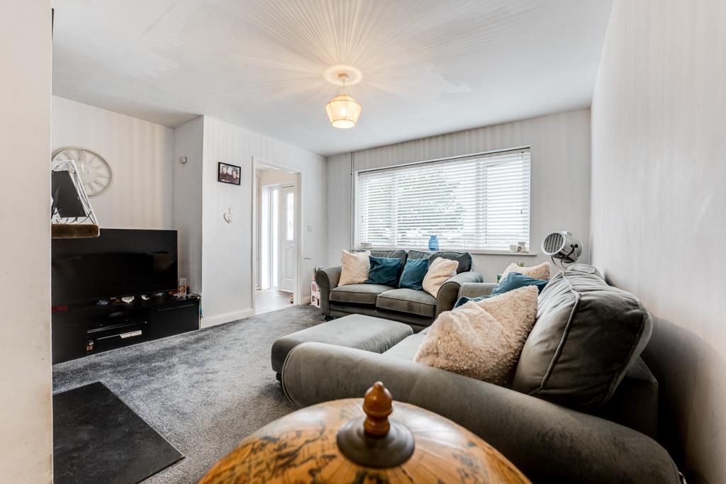 Property photo 2 of 25 12 Pinewood Close, Kettering-21.Jpg