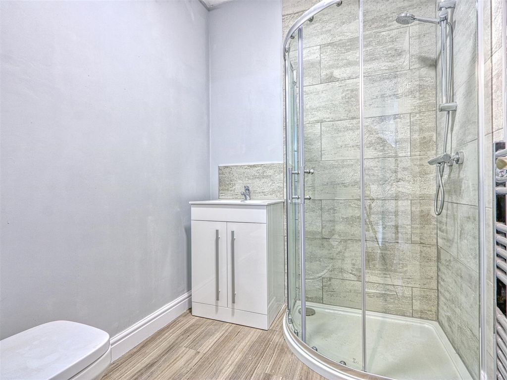Property photo 2 of 12 Shower Room