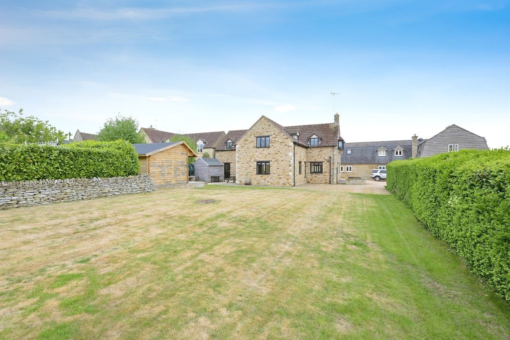 Property photo 1 of 24