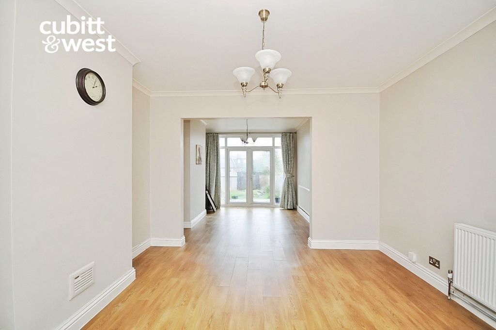 Property photo 1 of 13 01d31B0c-4