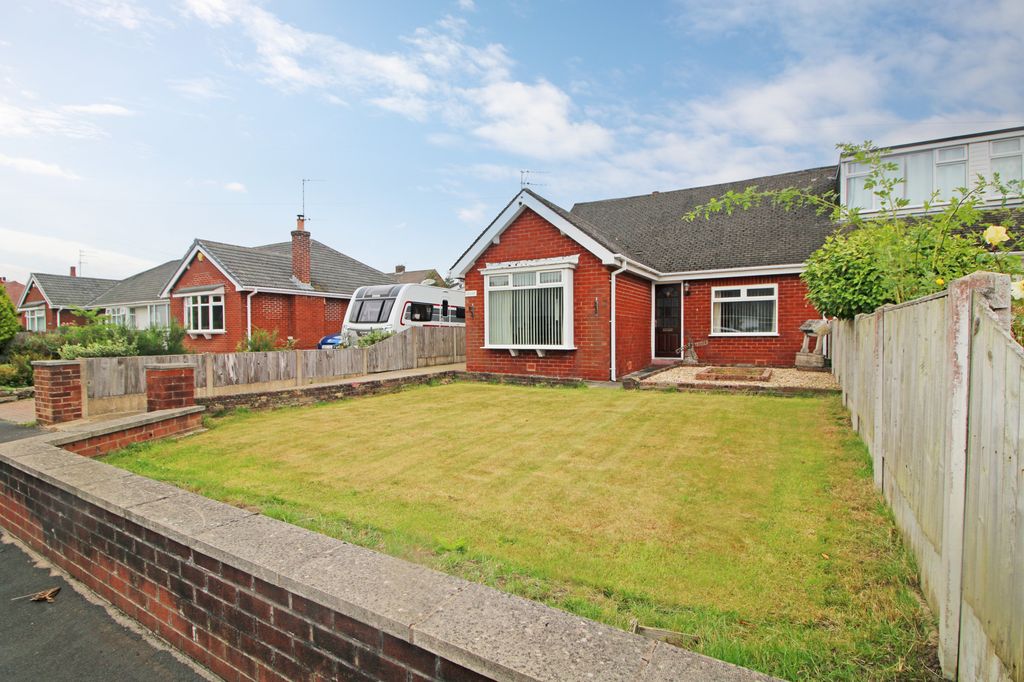 Property photo 2 of 21