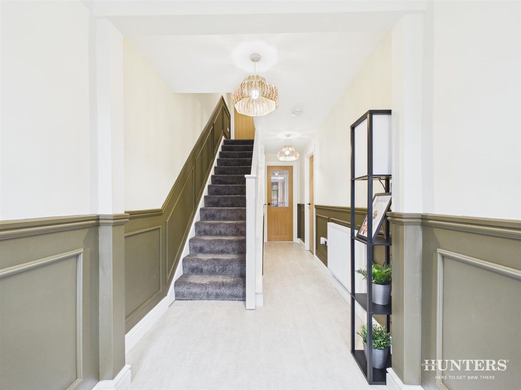 Property photo 2 of 22 4Ff49B66Fadf4E02Bccb6Bf944671d8E_100_Cam05287G0-Pr
