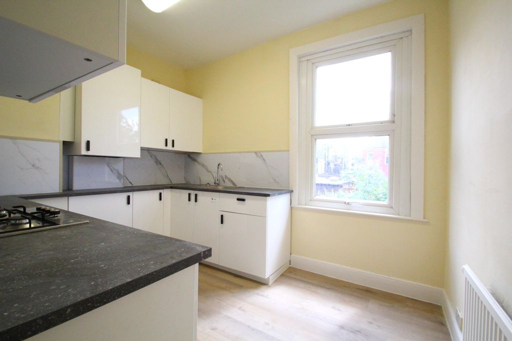 Property photo 3 of 11 Img_2562