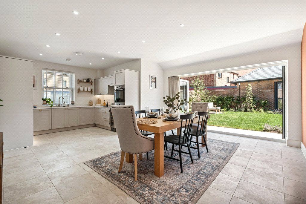 Property photo 3 of 25 Showhome Example