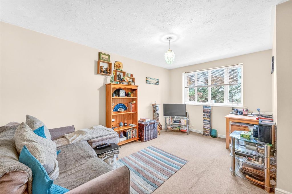 Property photo 2 of 13 02.Jpg