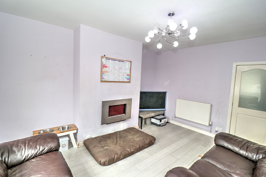 Property photo 2 of 12 Img_8274