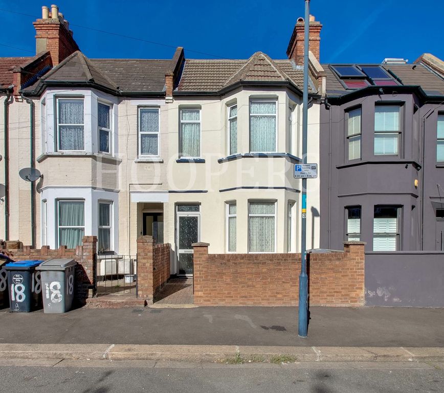 Property photo 1 of 12