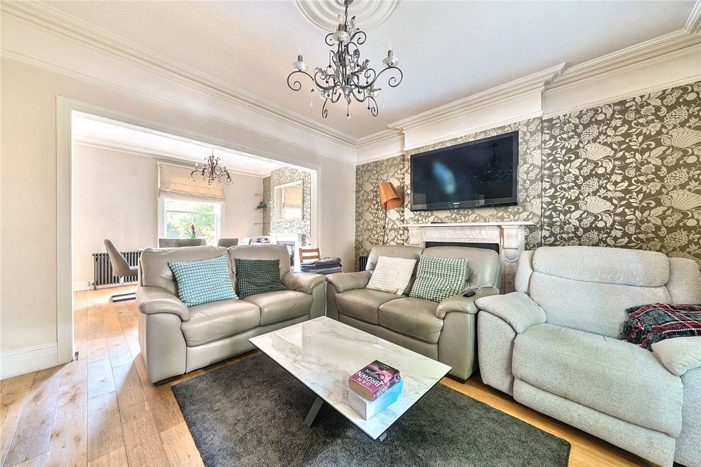 Property photo 1 of 13 Living Room