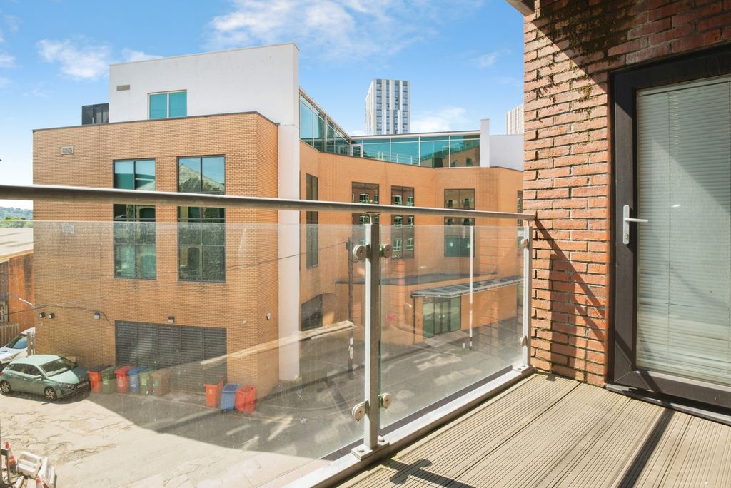 Property photo 1 of 15 Balcony
