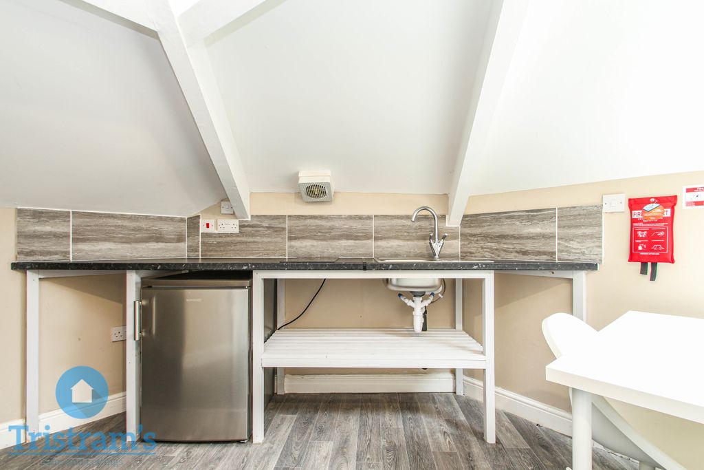 Property photo 3 of 6 Img_6019