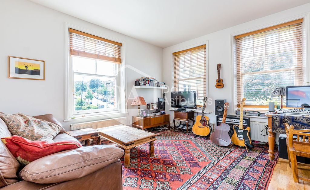 Property photo 1 of 10