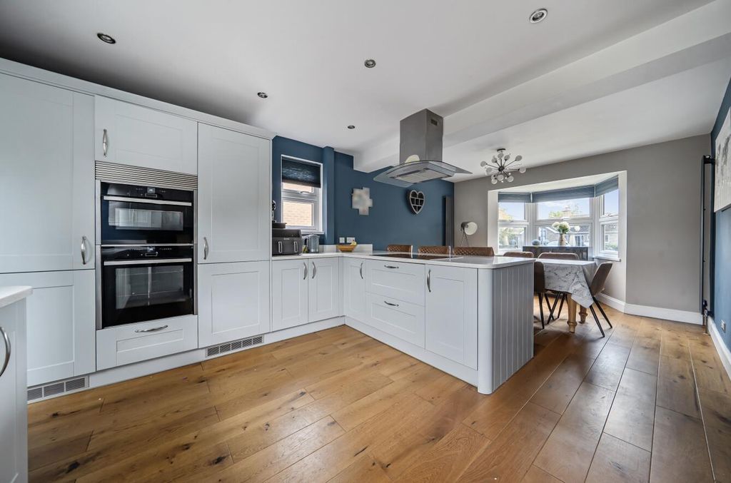 Property photo 2 of 20 1364615-9-68E8Fae81B245.Jpg