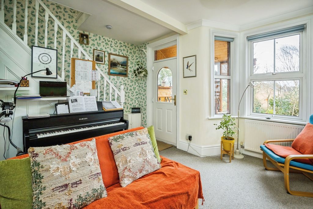 Property photo 3 of 18 Pbox-Img.Jpg