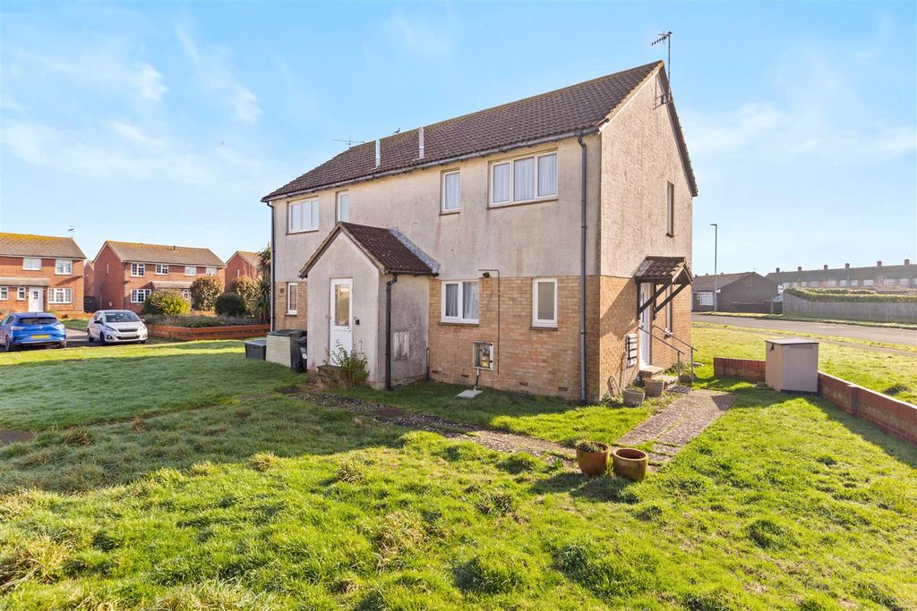 Property photo 1 of 11 Front Aspect