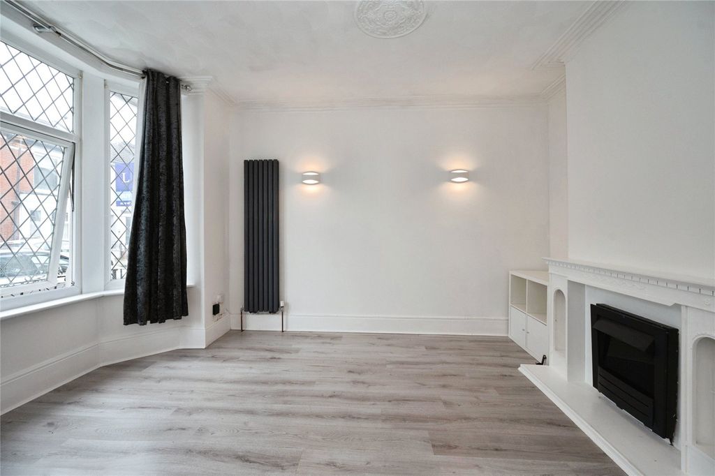 Property photo 3 of 22 Picture No. 38