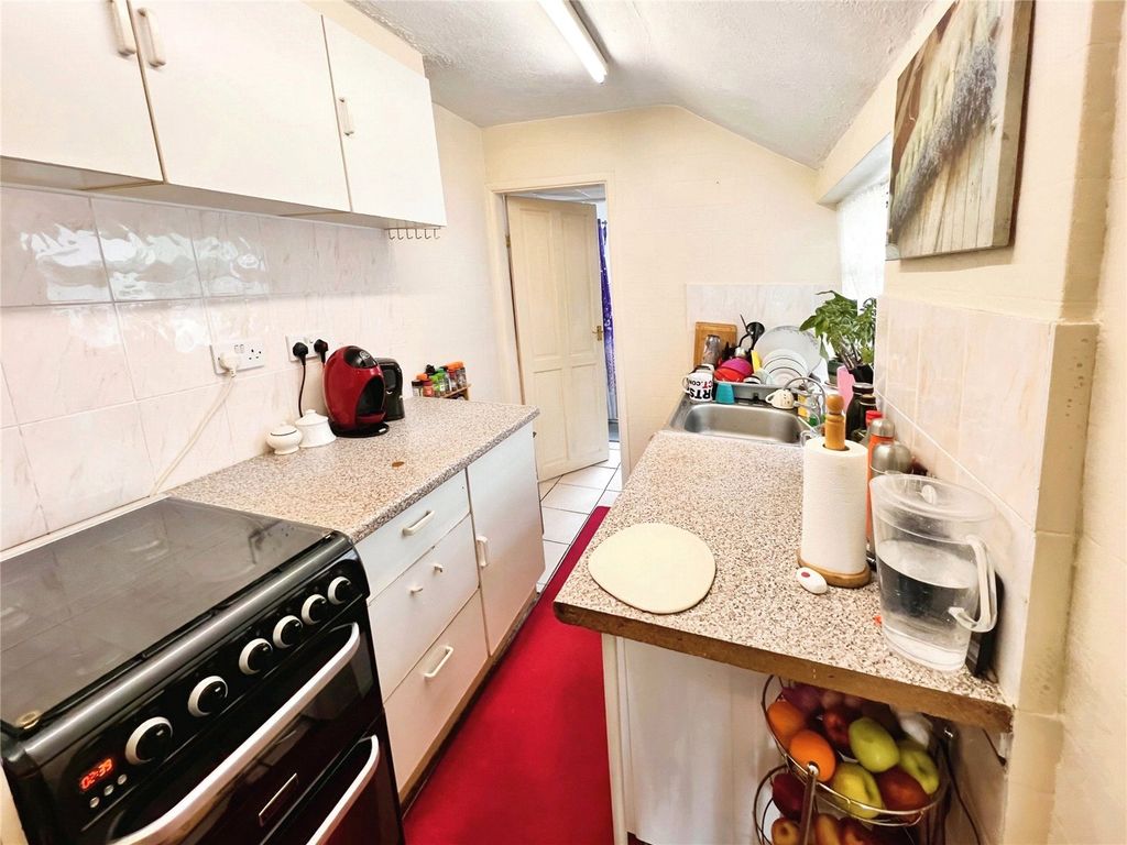 Property photo 2 of 13 Kitchen