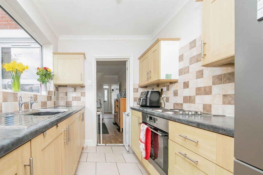 Property photo 2 of 15