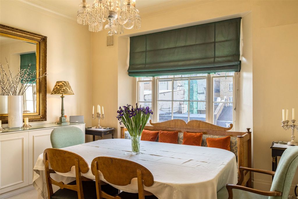 Property photo 2 of 8 Dining Room