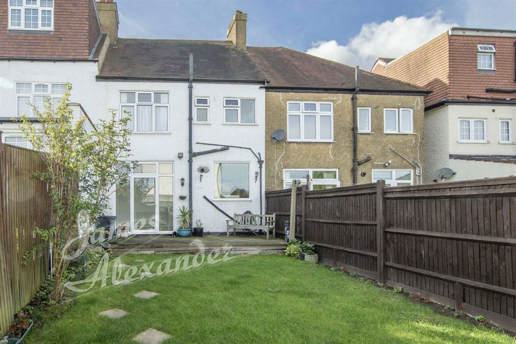 Property photo 2 of 10
