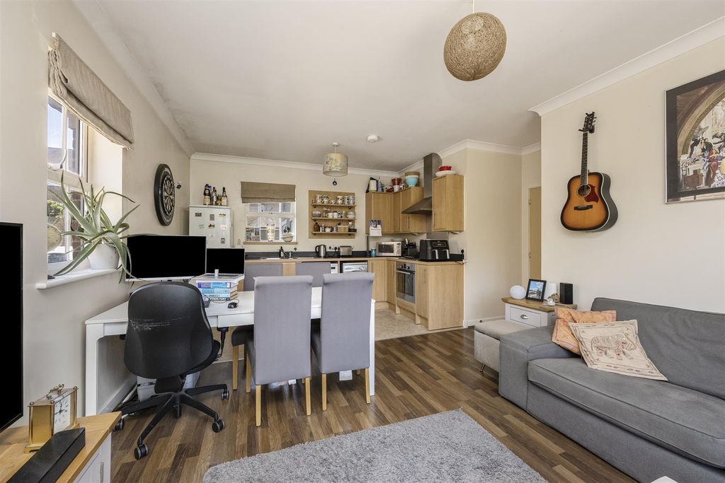 Property photo 3 of 15 Brooklands, 36-009.Jpg