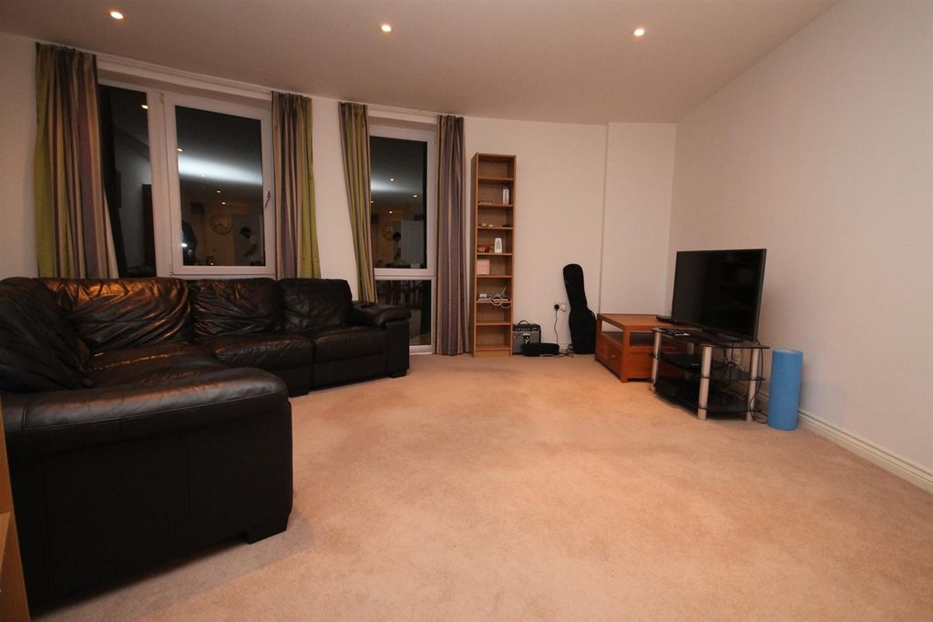 Property photo 2 of 13 Img_4207.Jpg