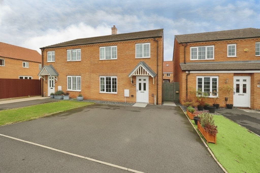 Property photo 1 of 20 5589860
