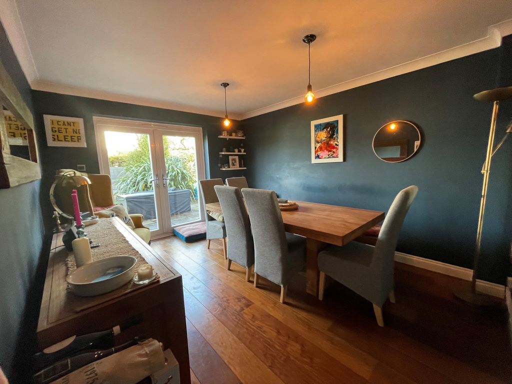 Property photo 2 of 11 Photo 2