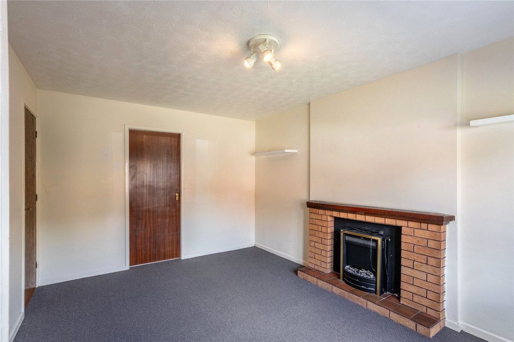 Property photo 2 of 12 Picture No. 15
