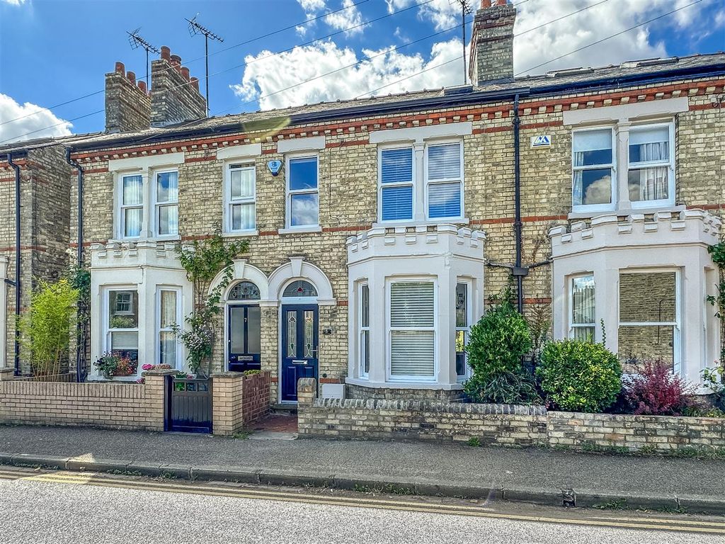 Property photo 1 of 21 Front