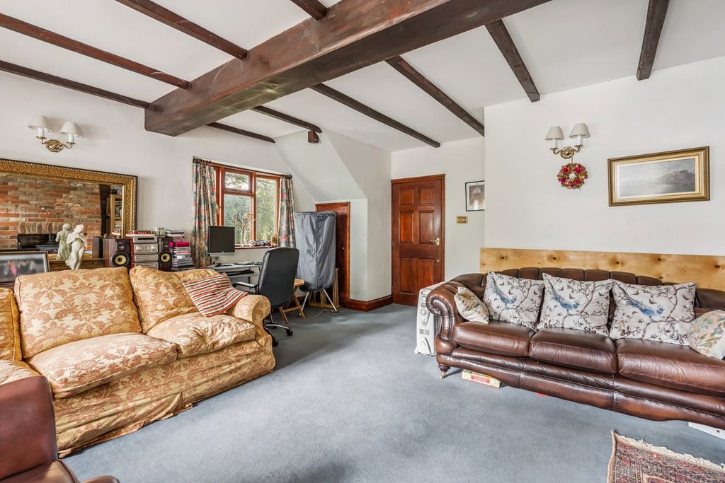 Property photo 3 of 14