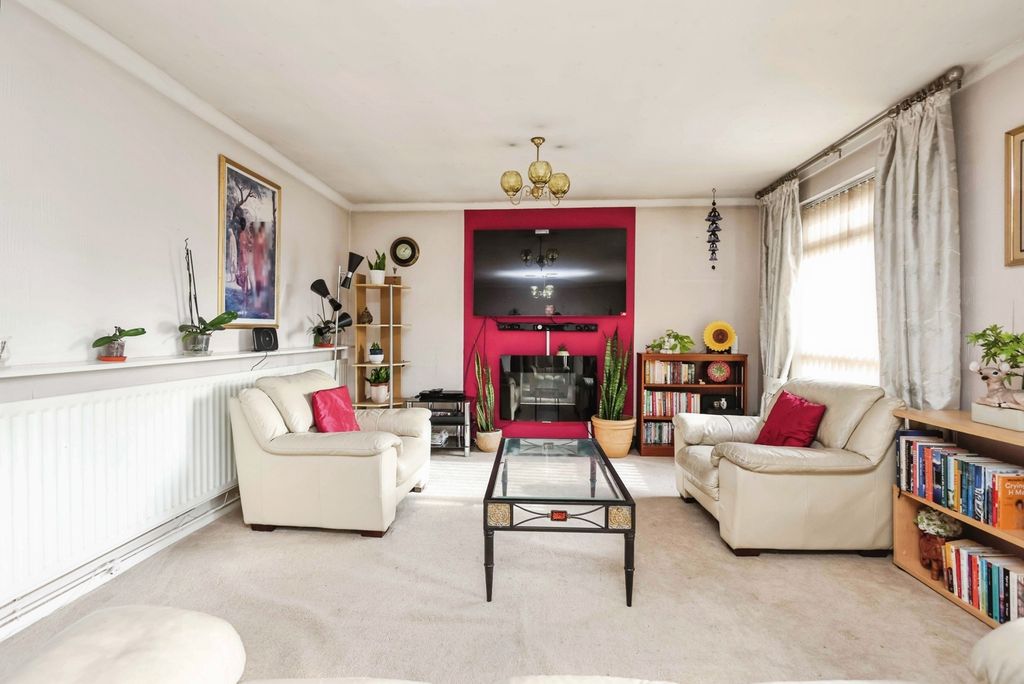 Property photo 2 of 12 Pbox-Img.Jpg