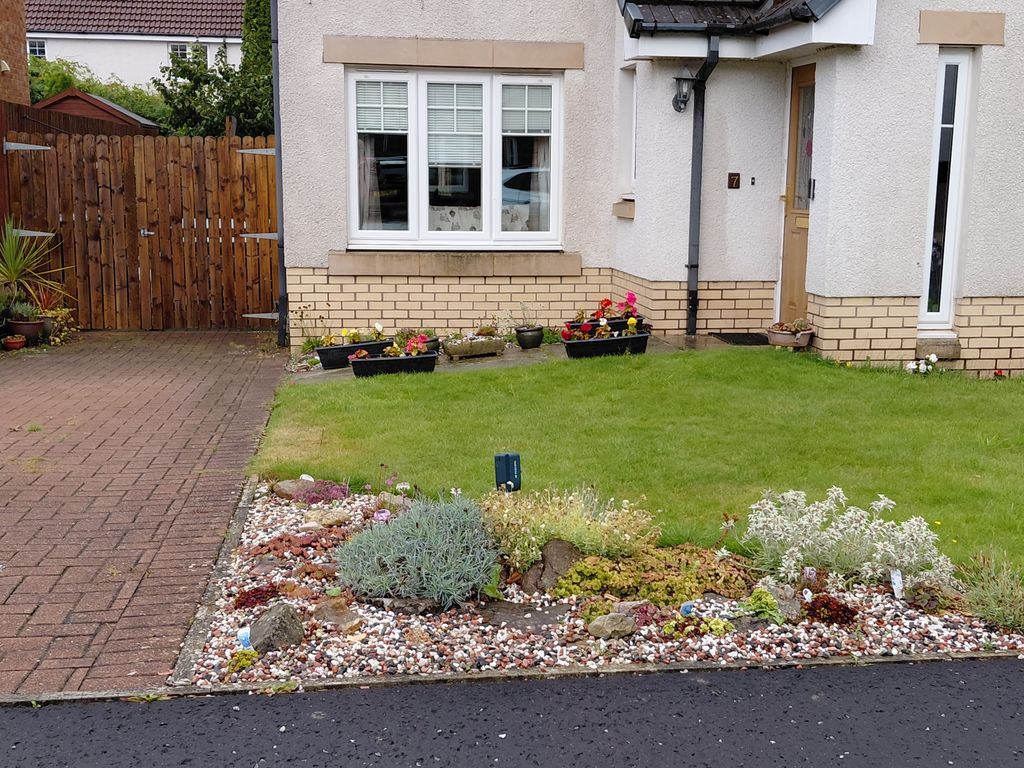 Property photo 3 of 35